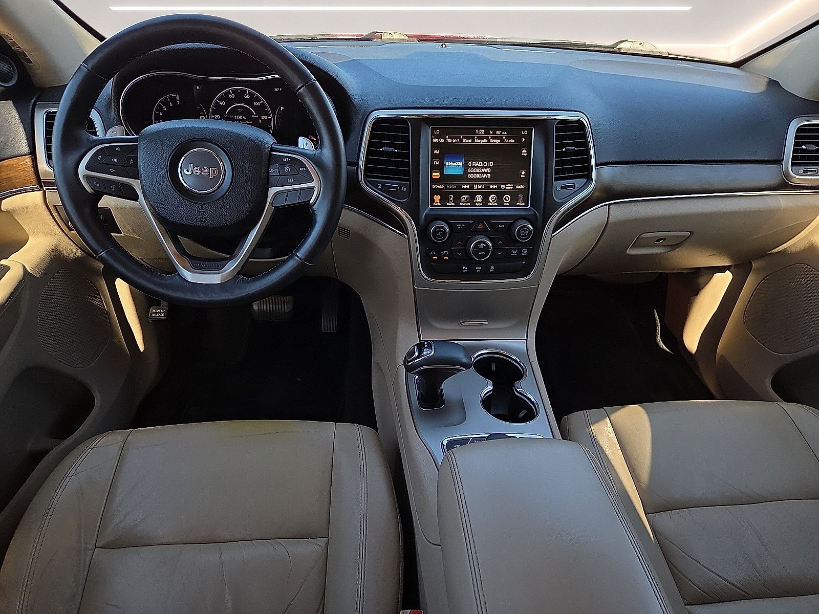 Used 2015 Jeep Grand Cherokee Limited AWD/4WD image 11