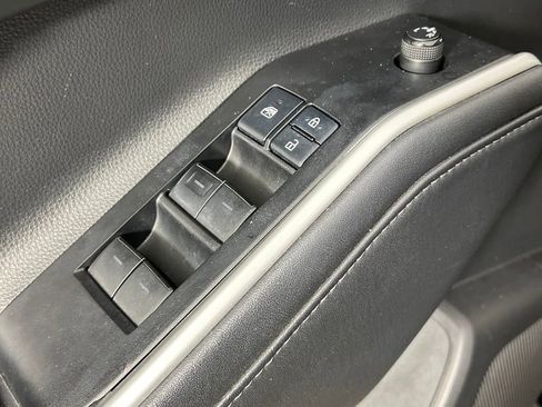 Used 2021 Toyota Highlander XLE image 22