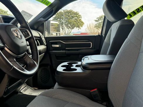 Used 2024 RAM 2500 Big Horn image 17