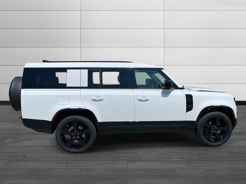 New 2026 Land Rover Defender 130 X-Dynamic SE AWD/4WD image 6