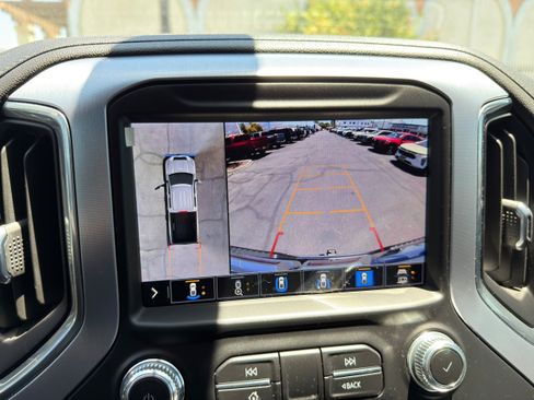 Used 2023 GMC Sierra 2500 SLT w/ SLT Preferred Package AWD/4WD image 46