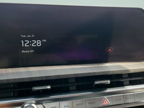 Used 2023 Kia Telluride SX FWD image 14