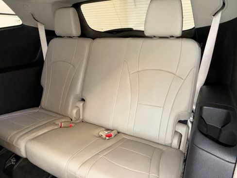 Used 2018 Buick Enclave Essence FWD image 22