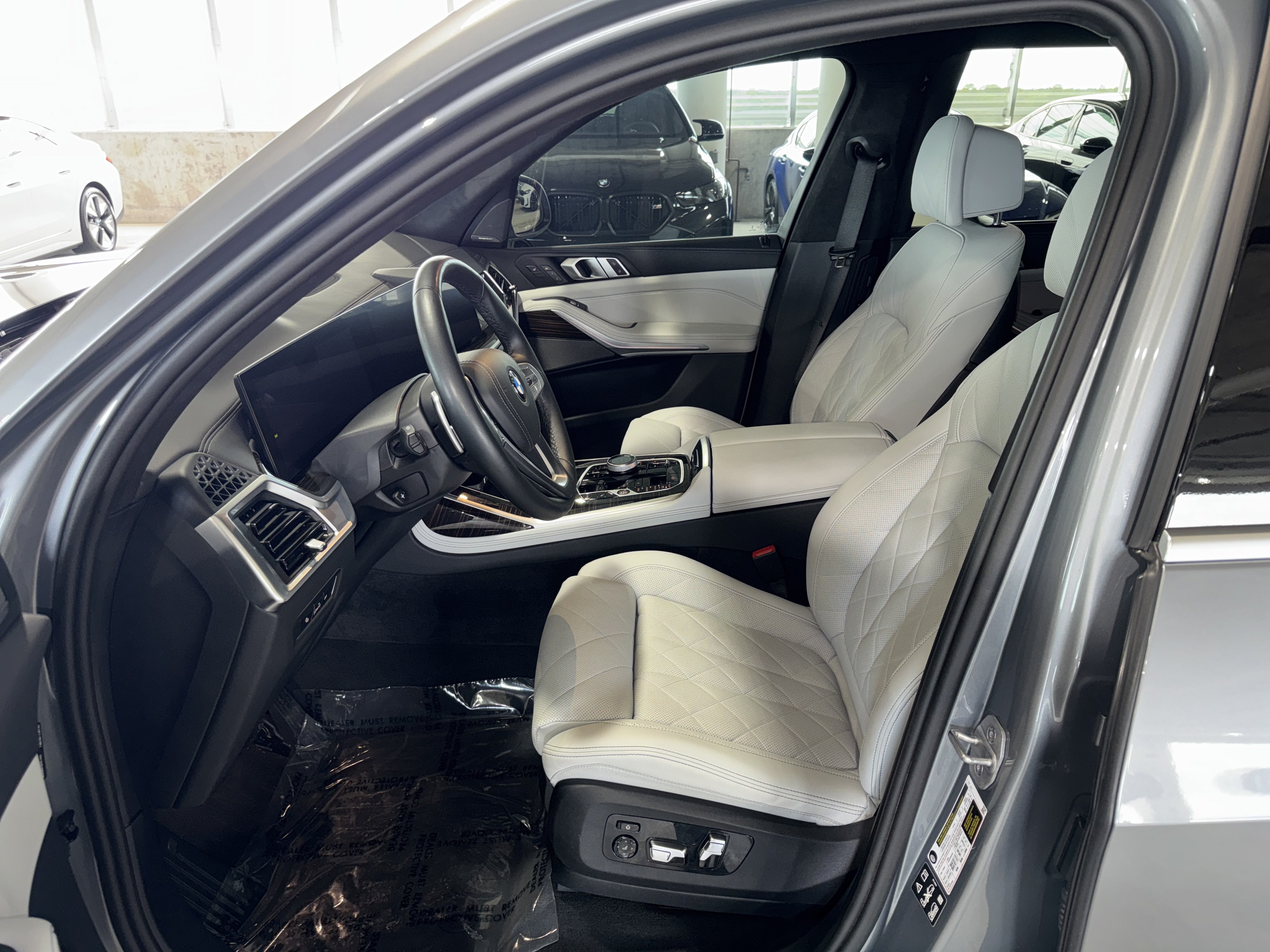 Certified 2025 BMW X7 xDrive40i w/ Executive Package AWD/4WD image 20