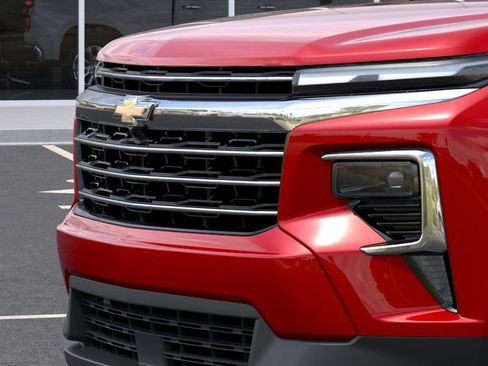 New 2026 Chevrolet Traverse LT w/ Sun and Wheel Package FWD image 16