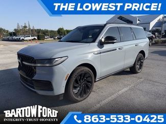 Used 2025 Lincoln Navigator Reserve w/ Jet Appearance Package video 1