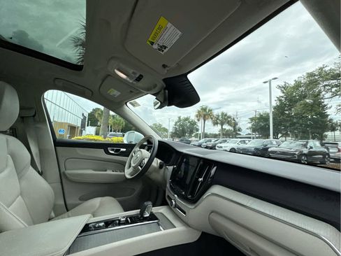 Used 2023 Volvo XC60 B5 Plus AWD/4WD image 24