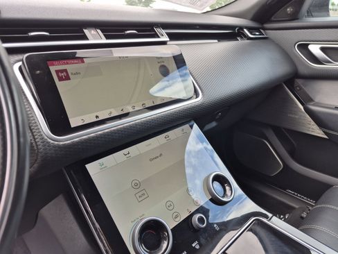Used 2019 Land Rover Range Rover Velar R-Dynamic SE AWD/4WD image 11