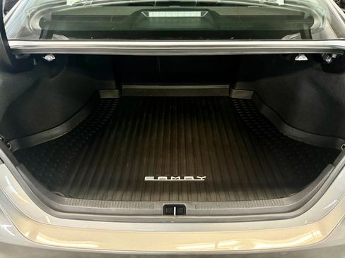 Used 2023 Toyota Camry SE image 10