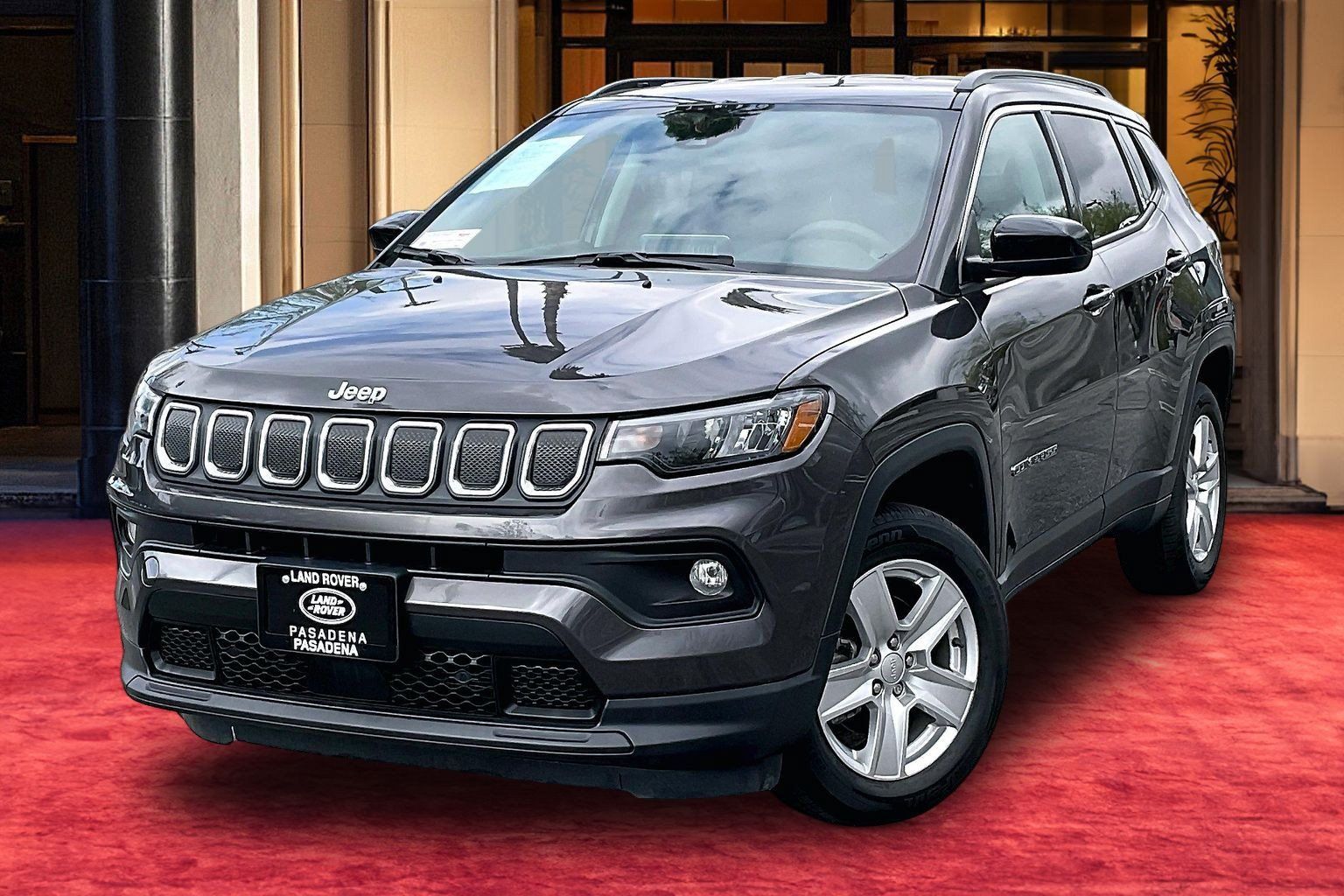 Used 2022 Jeep Compass Latitude AWD/4WD image 1