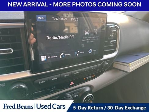 Used 2024 Hyundai Venue SEL image 7