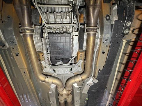 Used 2020 Ford Mustang Shelby GT500 w/ Technology Package image 88