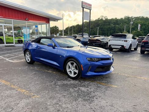 Used 2017 Chevrolet Camaro LT RWD image 2