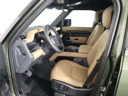 New 2026 Land Rover Defender 110 X-Dynamic SE image 21