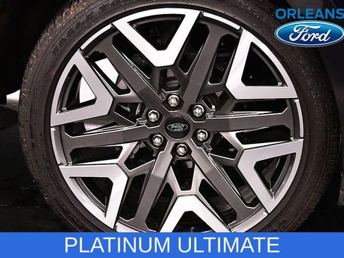 Used 2025 Ford Expedition Platinum w/ Platinum Ultimate Package AWD/4WD image 9
