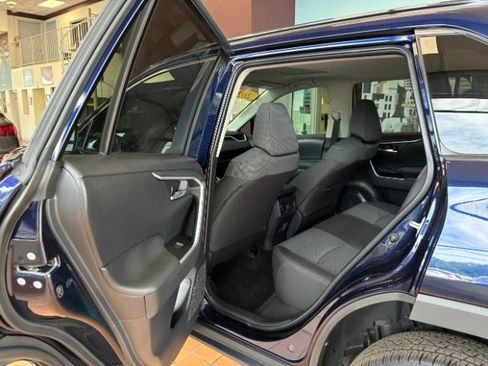 Used 2025 Toyota RAV4 XLE w/ Convenience Package FWD image 27