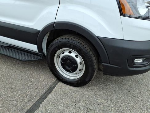 Certified 2025 Ford Transit 150 148 Medium Roof w/ Load Area Protection Package image 5