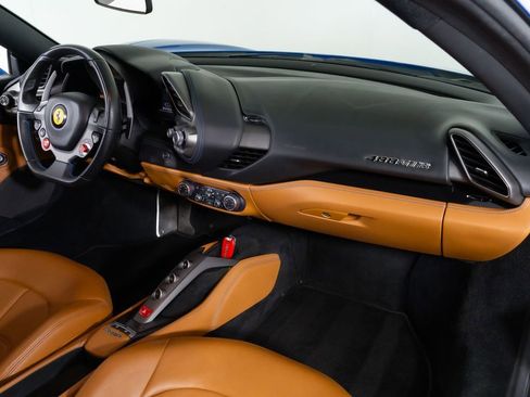 Used 2018 Ferrari 488 GTB image 33