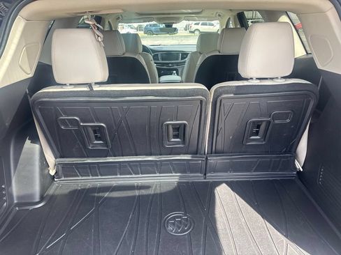 Used 2022 Buick Enclave Avenir w/ Avenir Technology Package AWD/4WD image 9