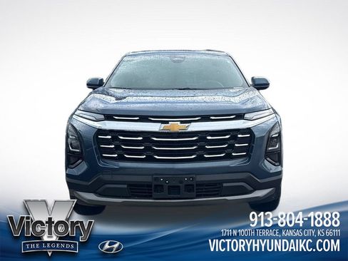 Used 2026 Chevrolet Equinox LT AWD/4WD image 8