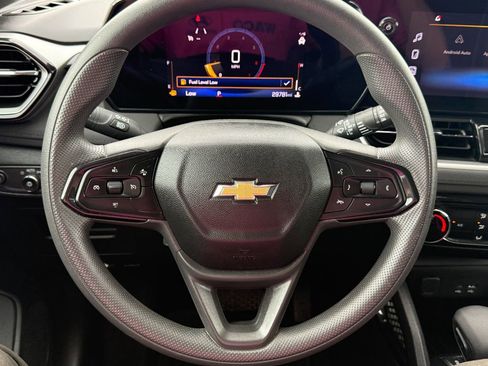Used 2025 Chevrolet TrailBlazer LT FWD image 15