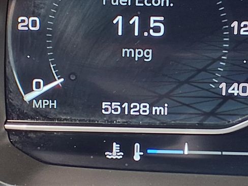 Used 2024 GMC Yukon SLE image 34