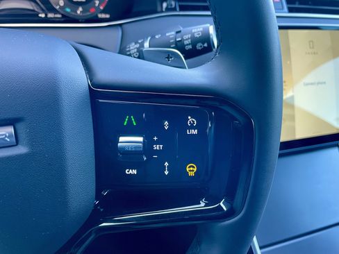 Certified 2024 Land Rover Range Rover Evoque Dynamic SE image 22