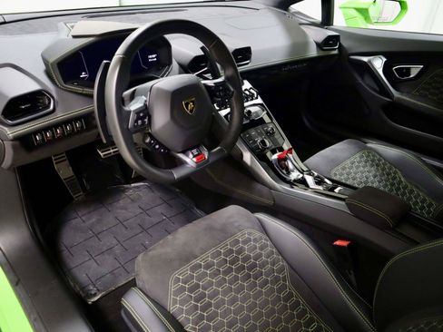 Used 2018 Lamborghini Huracan LP 580-2 RWD image 17