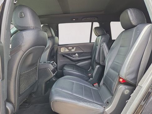 Used 2021 Mercedes-Benz GLS 580 4MATIC image 16