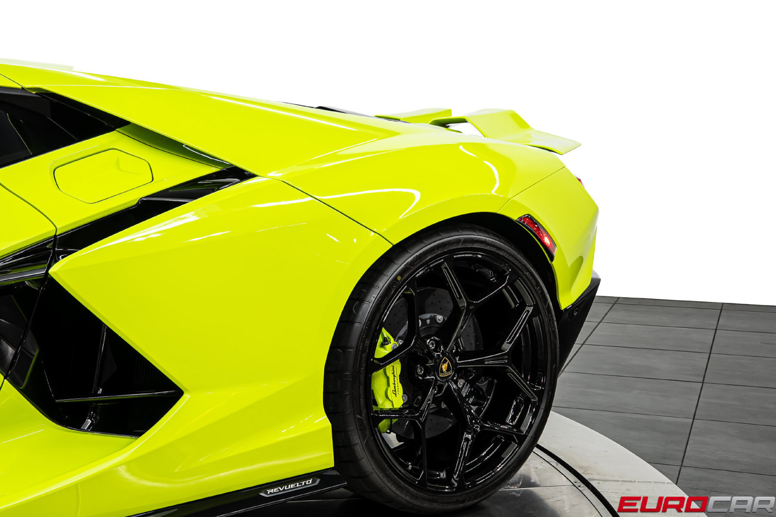 Used 2025 Lamborghini Revuelto AWD/4WD image 20