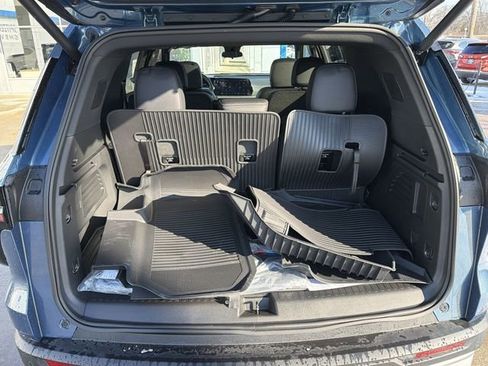 New 2026 Chevrolet Traverse LT w/ Sun and Wheel Package image 26