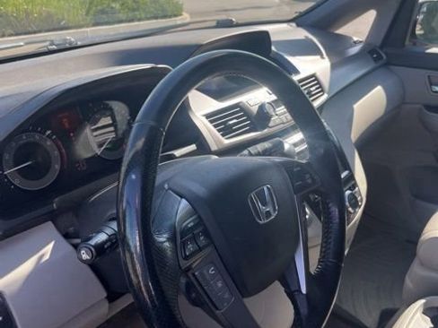 Used 2015 Honda Odyssey Touring Elite image 12