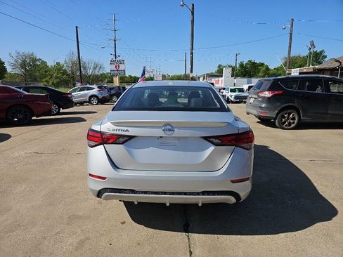 Used 2023 Nissan Sentra SV image 4