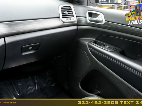 Used 2021 Jeep Grand Cherokee Laredo X AWD/4WD image 24