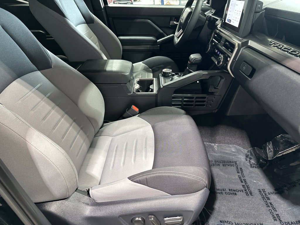 Certified 2026 Toyota Tacoma TRD Sport w/ TRD Sport Upgrade Package AWD/4WD image 19