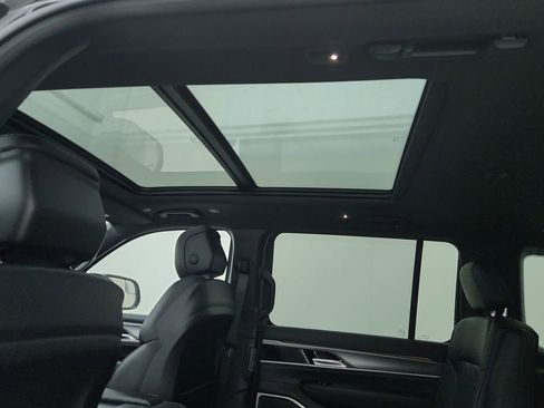 New 2025 Jeep Wagoneer Series II w/ Premium Group I image 31