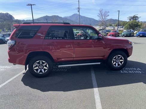 Used 2021 Toyota 4Runner TRD Off-Road Premium w/ Moonroof Package image 6
