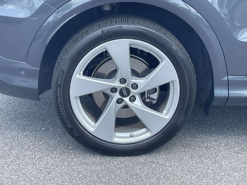 Certified 2025 Audi Q5 Prestige AWD/4WD image 9