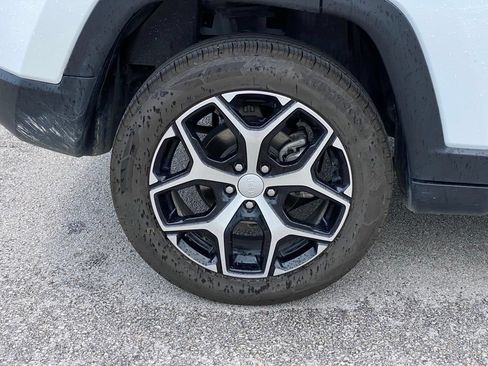 Used 2024 Jeep Compass Limited AWD/4WD image 33
