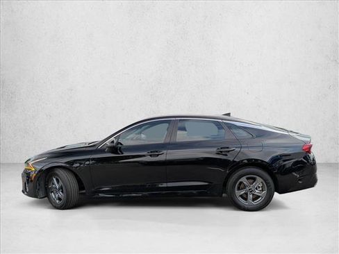 Used 2023 Kia K5 LXS FWD image 8