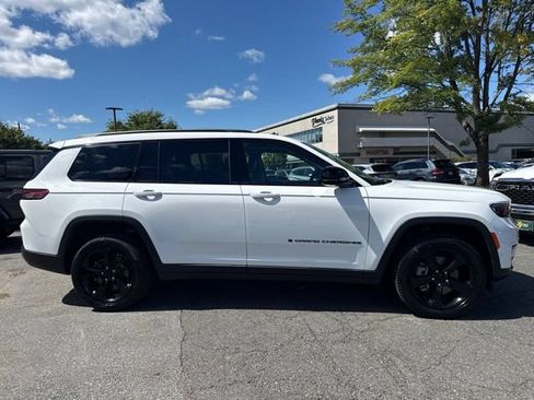 Used 2023 Jeep Grand Cherokee L Limited w/ Luxury Tech Group II AWD/4WD image 19