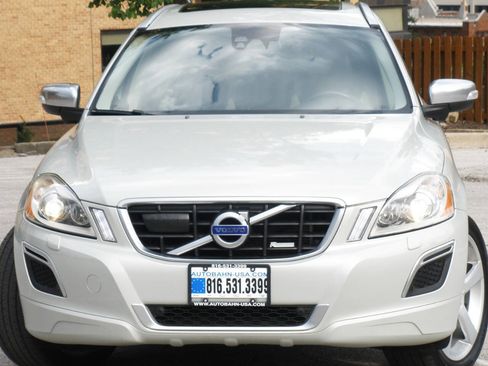 Used 2011 Volvo XC60 T6 R-Design w/ Convenience Pkg AWD/4WD image 7