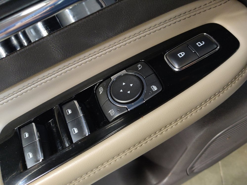 Used 2022 Lincoln Corsair AWD w/ Premium Package image 27