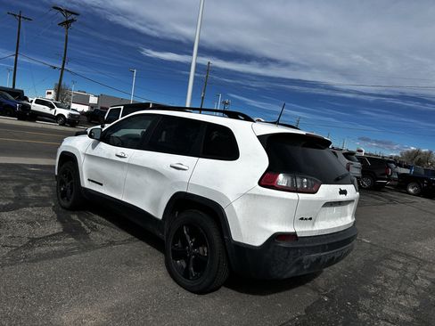 Used 2020 Jeep Cherokee Latitude Plus image 3