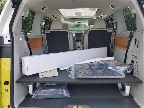 New 2025 Volkswagen ID. Buzz 1st Edition image 9