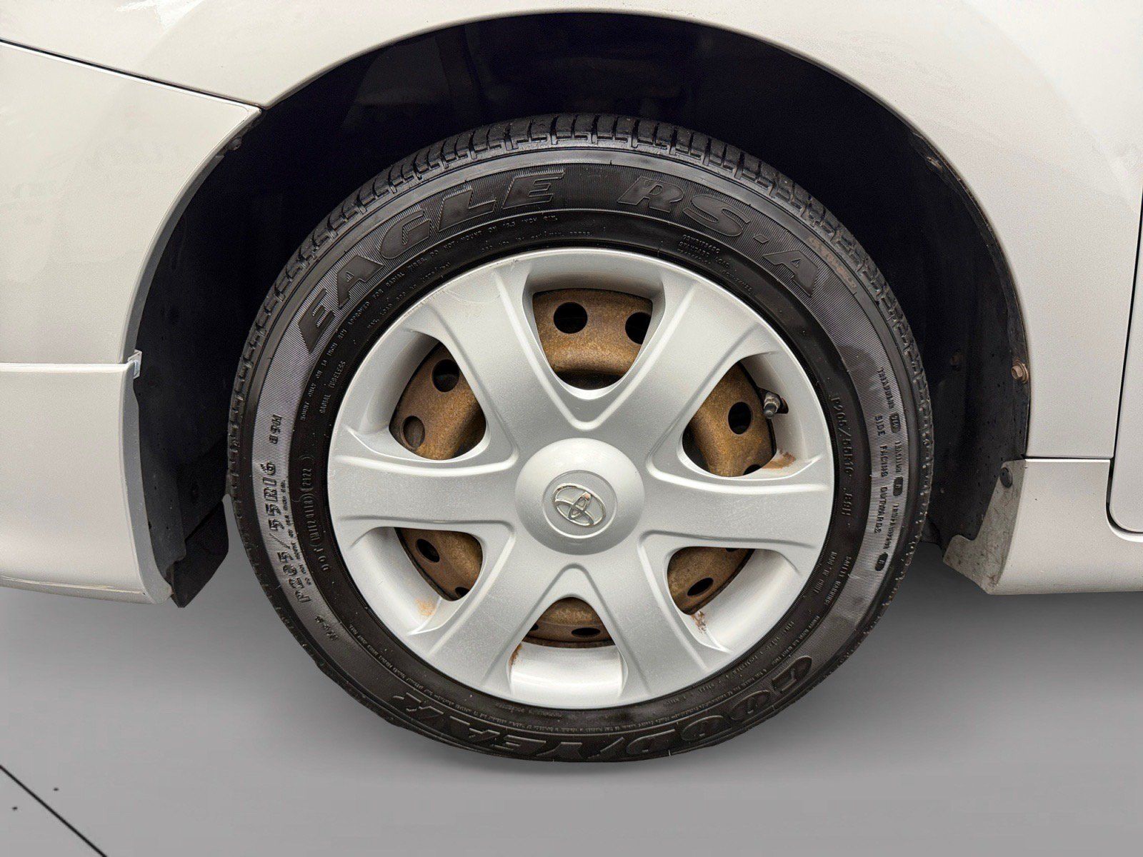 Used 2009 Toyota Matrix S w/ All Weather Guard Pkg FWD image 14