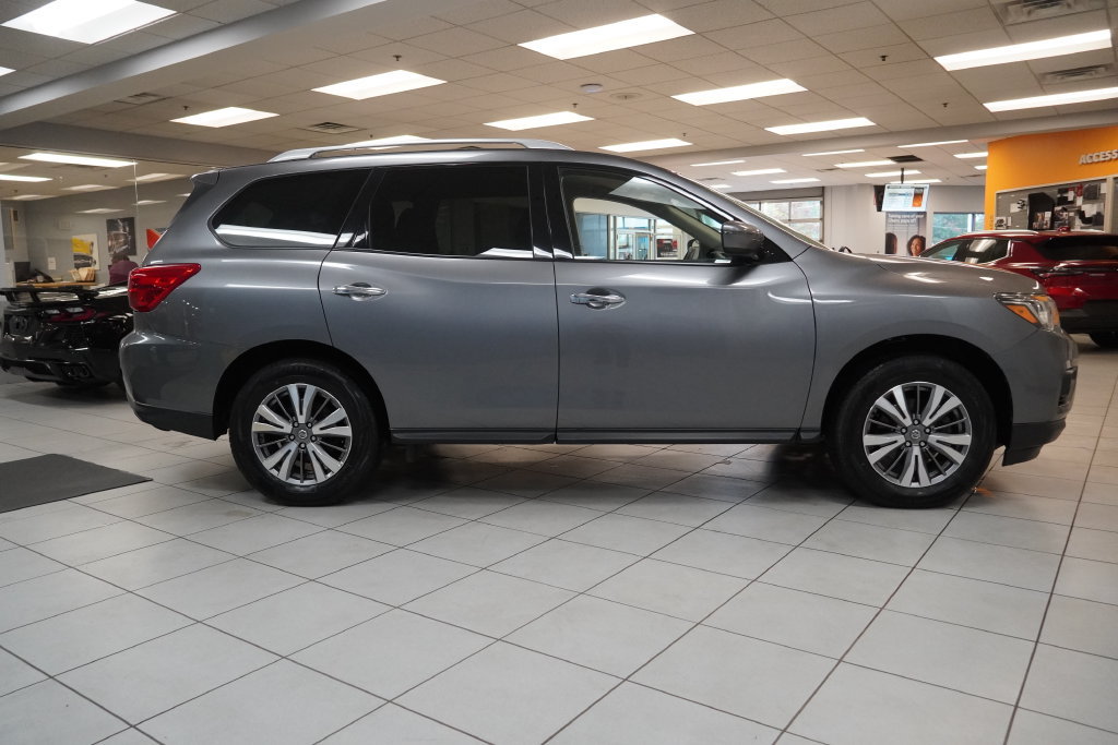Used 2019 Nissan Pathfinder S AWD/4WD image 15