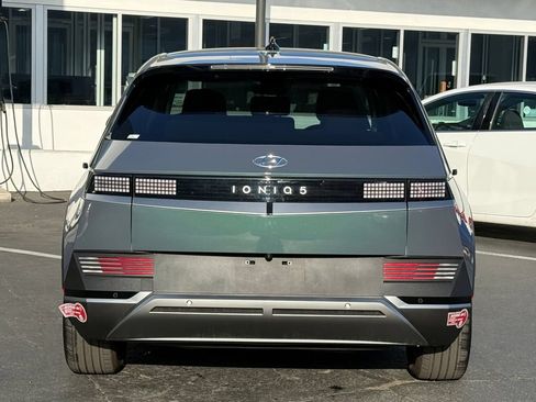 Used 2024 Hyundai Ioniq 5 SEL RWD image 8
