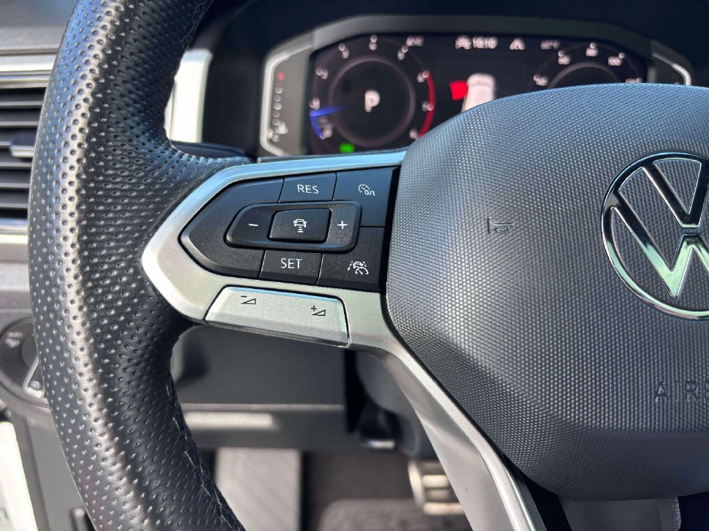 Used 2023 Volkswagen Atlas Cross Sport SEL R-Line AWD/4WD image 21