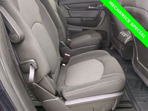 Used 2015 Chevrolet Traverse LT image 27
